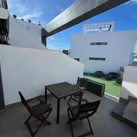 Oasis - Floor With Seaview تورّيفيِخا