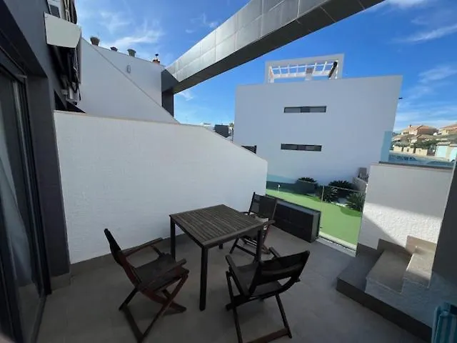 Oasis - Floor With Seaview تورّيفيِخا